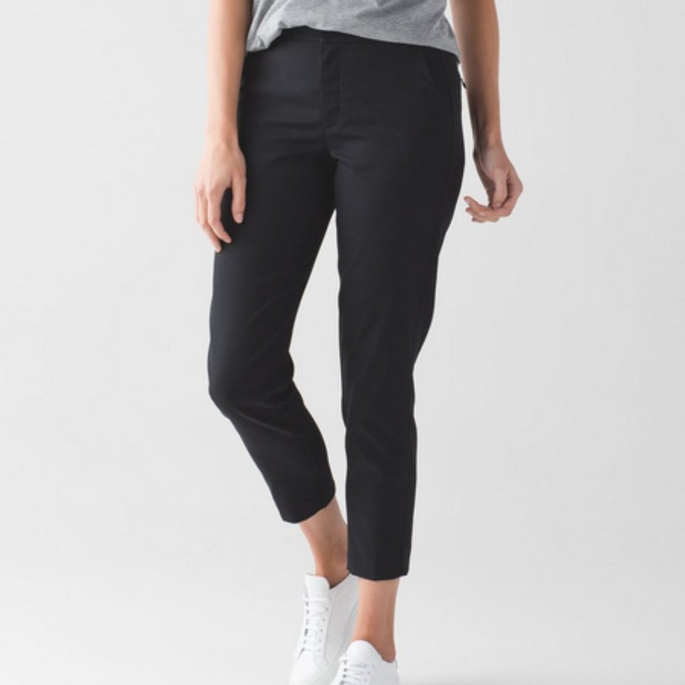 Lululemon Black City Trek Trouser (size 2), very good condition.